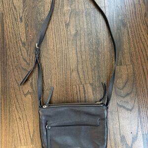Vince Camuto Black 3 Pocket Crossbody Purse- Leather